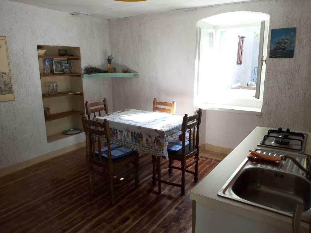 Apartman Dinko Lubenice Exterior photo